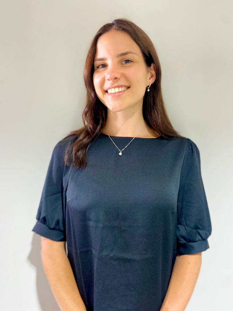 Profile Photo: Madison Cowan is an Accredited Practising Dietitian in Newstead Brisbane.